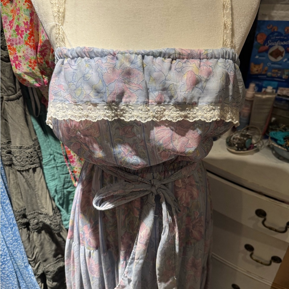 Floral Lace Trim Dress